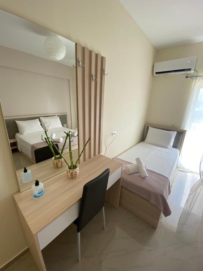 Elizabeth Apartments Himare Exterior photo