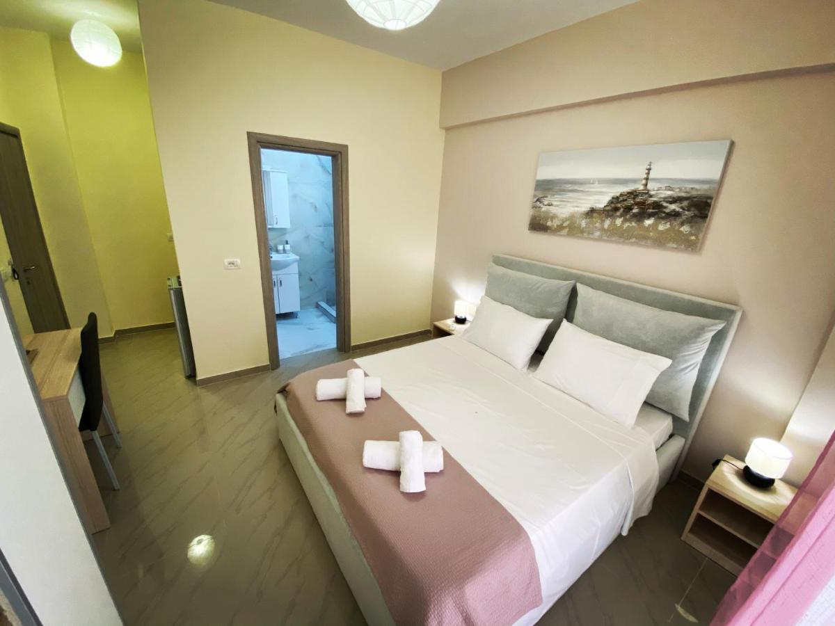 Elizabeth Apartments Himare Exterior photo