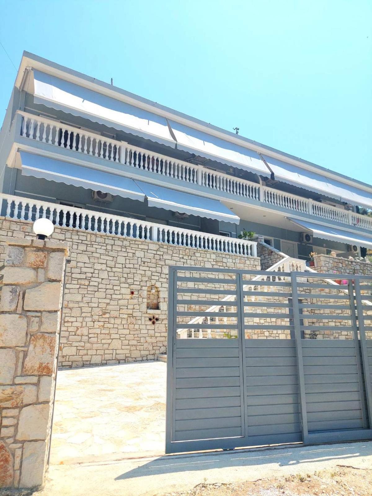 Elizabeth Apartments Himare Exterior photo