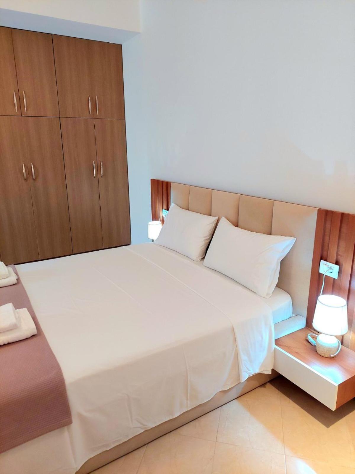 Elizabeth Apartments Himare Exterior photo