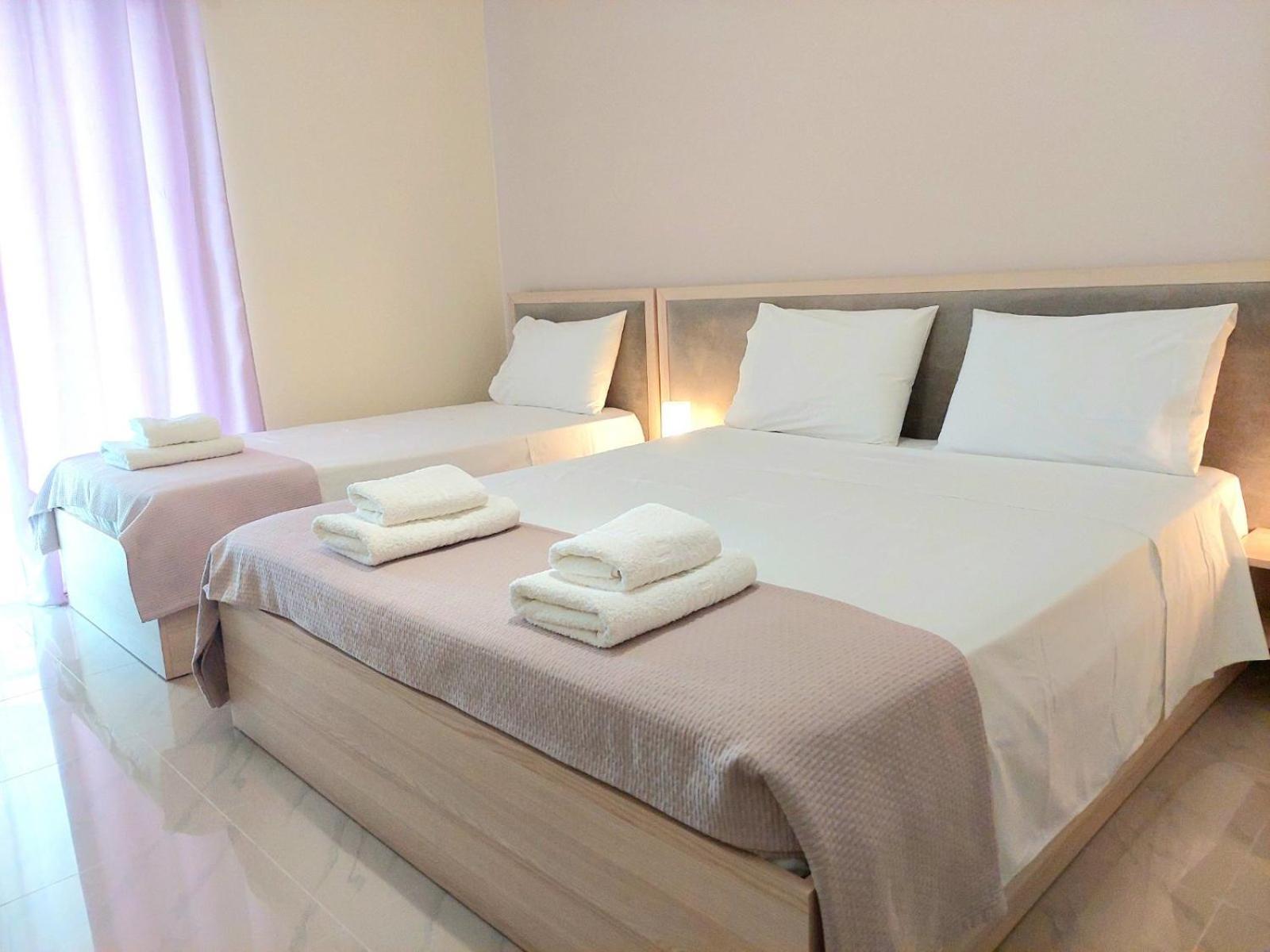 Elizabeth Apartments Himare Exterior photo